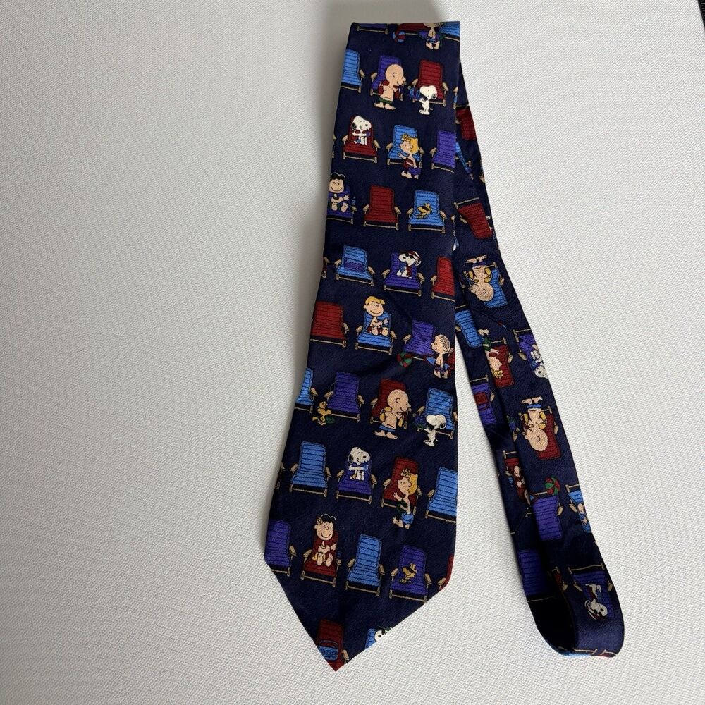 Peanuts Vintage 90’s Beach Day Dark Blue 100% Silk Necktie USA Made Snoopy Swim